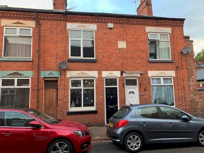 2 Bedroom Terraced House To Rent In Beaumanor Road, Leicester, LE4