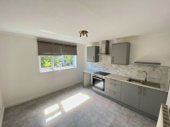 1 Bedroom Apartment To Rent In Charnwood Grove, West Bridgford, NG2