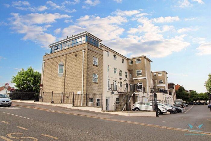 2 Bedroom Apartment For Sale In La Mazion, Ringwood Road, BH12