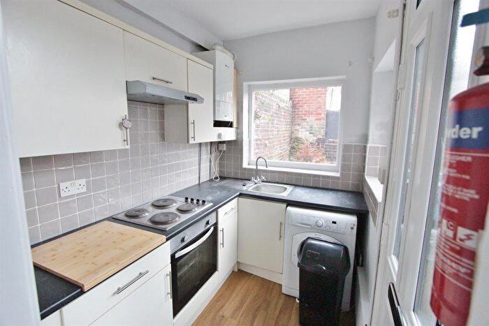 4 Bedroom Terraced House To Rent In Hunter Hill Road, Sheffield, S11