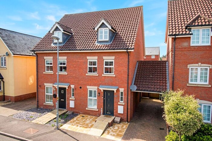 3 Bedroom Semi-Detached House For Sale In Bittern Road, Costessey, Norwich, NR8