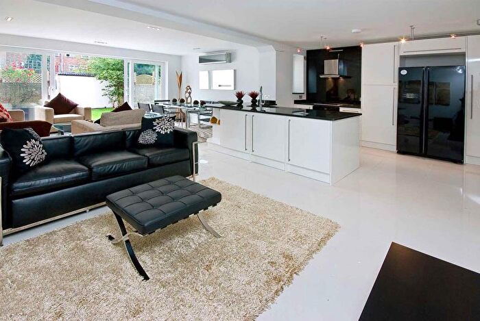 5 Bedroom Terraced House To Rent In Court Close, St John's Wood Park, NW8