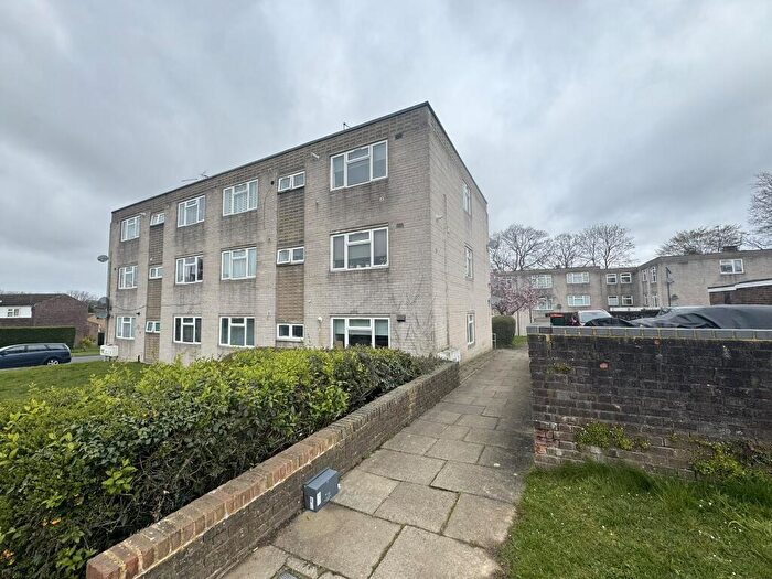 2 Bedroom Flat To Rent In Caburn Heights, Southgate, Crawley, RH11