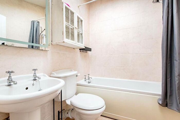 2 Bedroom Semi-Detached House For Sale In Pennsylvania, Cold Ashton, SN14
