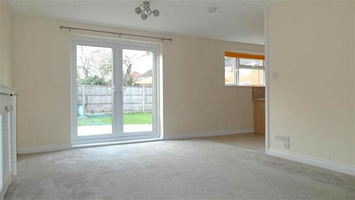 2 Bedroom Bungalow To Rent In Green Lane, Peterborough, PE7