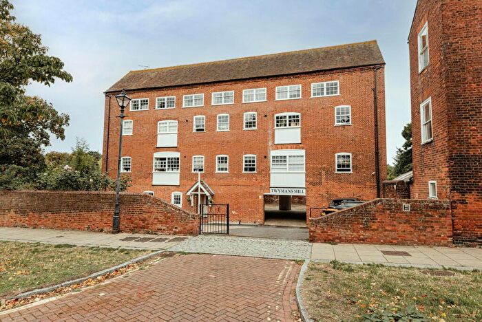1 Bedroom Flat For Sale In West Street, Faversham, ME13