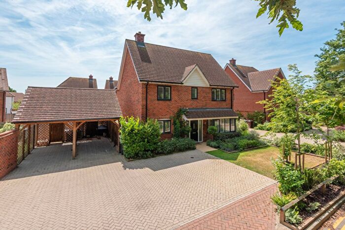 4 Bedroom Detached House For Sale In Hinxhill Road, Willesborough, TN24