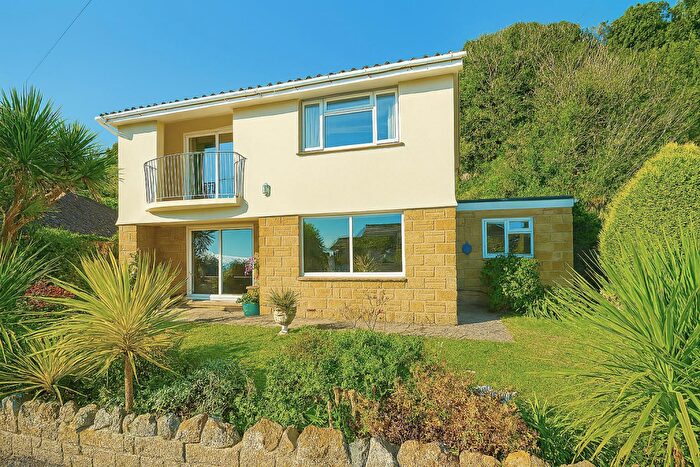 4 Bedroom Detached House For Sale In Stunning Sea Views * Ventnor, PO38