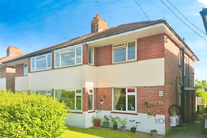 2 Bedroom Flat To Rent In Gilda Crescent, Polegate, East Sussex, BN26