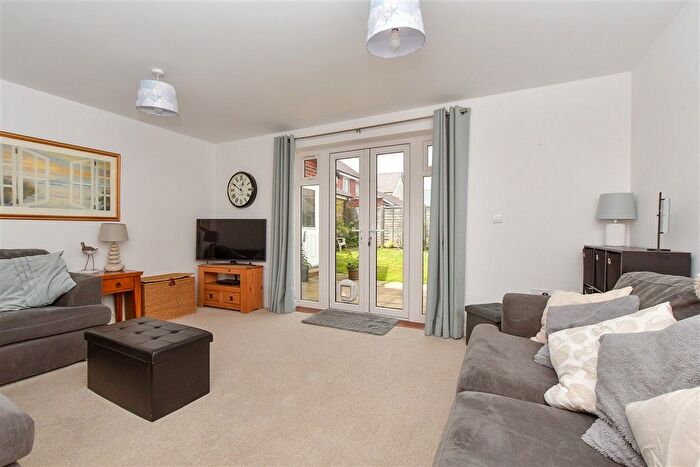 4 Bedroom Semi-Detached House For Sale In Blaker Close, Folkestone, Kent, CT20