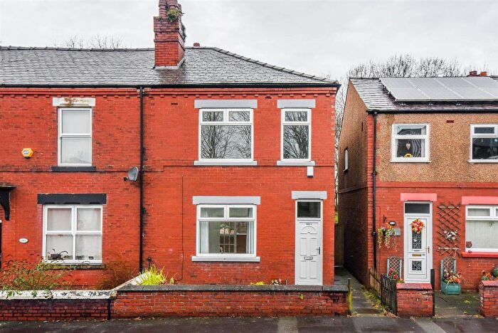 3 Bedroom End Terrace House For Sale In Railway Road, Chorley, PR6