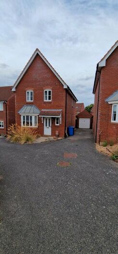 4 Bedroom Detached House To Rent In Roe Drive, Norwich, NR5