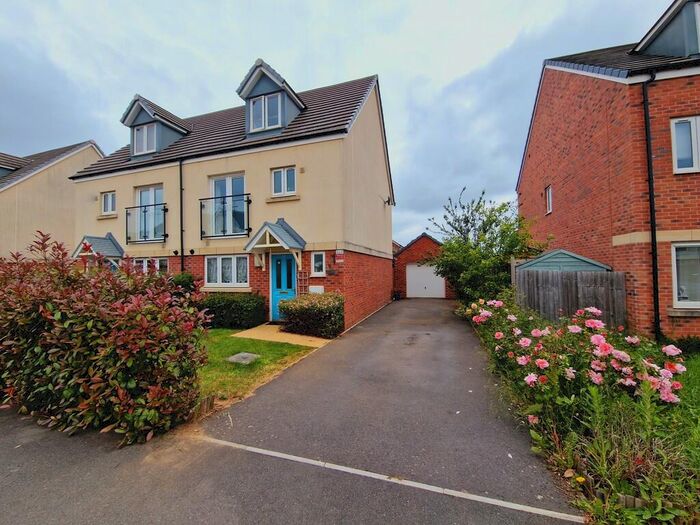 4 Bedroom Semi-Detached House To Rent In Homington Avenue, Coate, Swindon, SN3