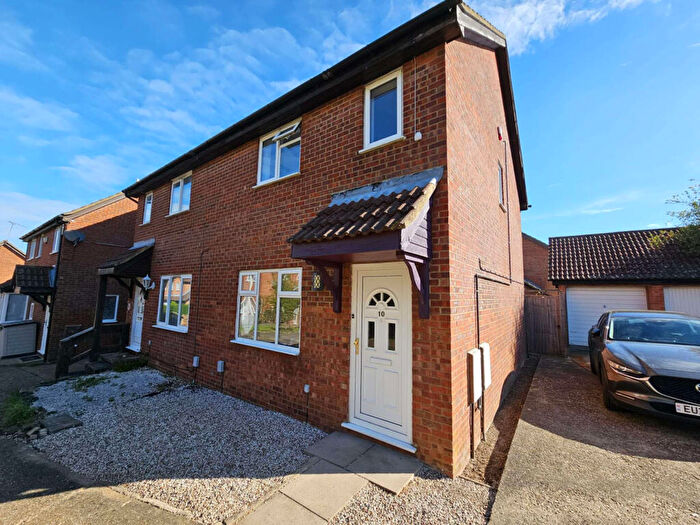 3 Bedroom Semi Detached House To Rent In Luton, LU4