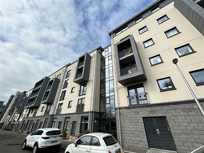2 Bedroom Flat To Rent In Lochend Butterfly Way, Lochend, Edinburgh, EH7