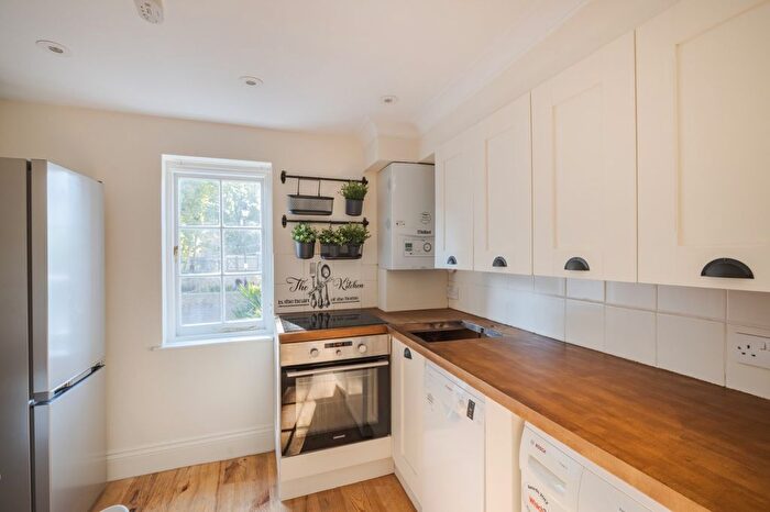 1 Bedroom Property To Rent In Harwood Road, London, SW6