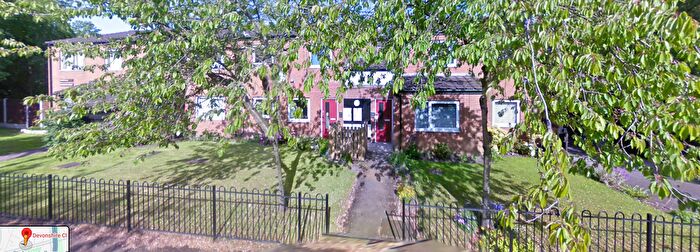 2 Bedroom Flat To Rent In Devonshire Close, Manchester, M41