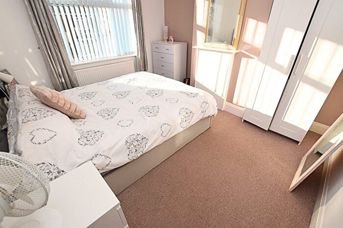 3 Bedroom Terraced House For Sale In Welbeck Road, Grimsby, DN34