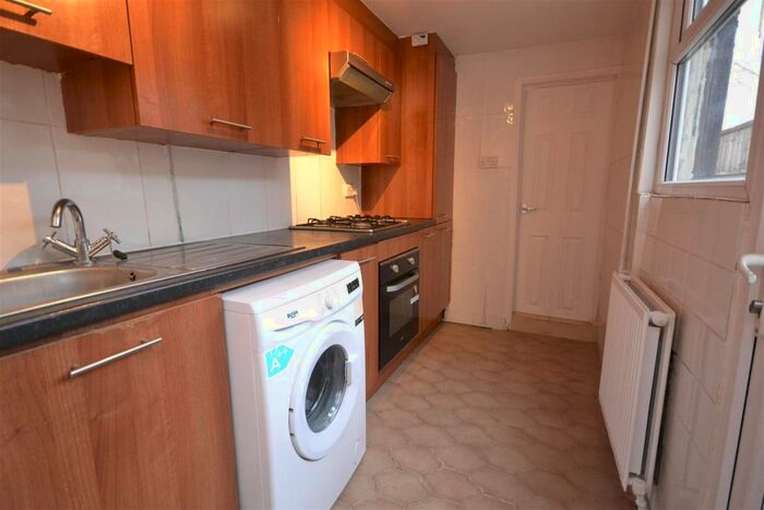 3 Bedroom End Of Terrace House To Rent In Amity Street, Reading, RG1