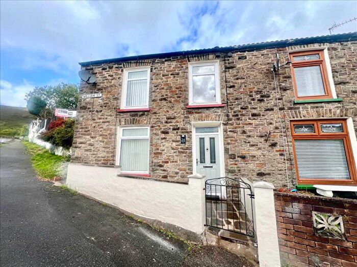 3 Bedroom End Of Terrace House For Sale In Williams Street, Pentre, CF41