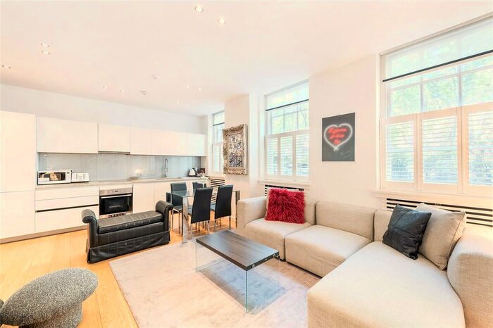 2 Bedroom Flat To Rent In Lowndes Square, London, SW1X