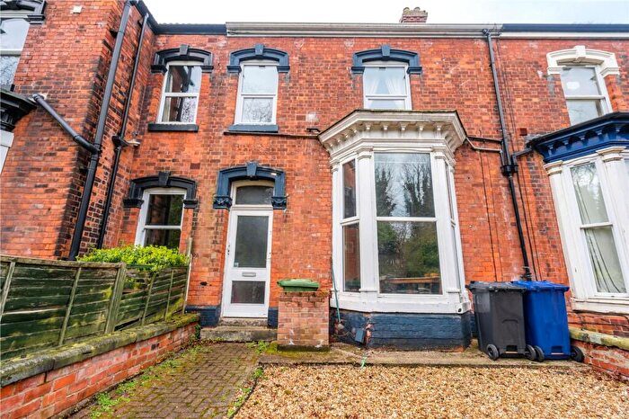 3 Bedroom Block Of Apartments For Sale In Princes Avenue, Grimsby, DN31