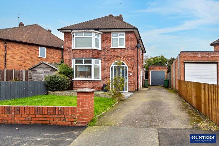 3 Bedroom Detached House For Sale In Denmead Avenue, Wigston, LE18