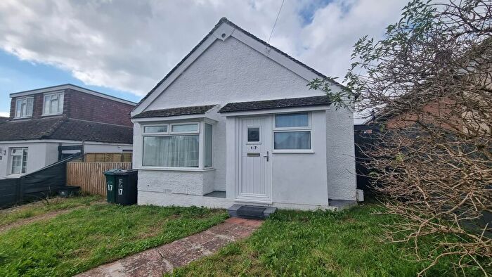 2 Bedroom Bungalow To Rent In Downsview Avenue, Woodingdean, BN2