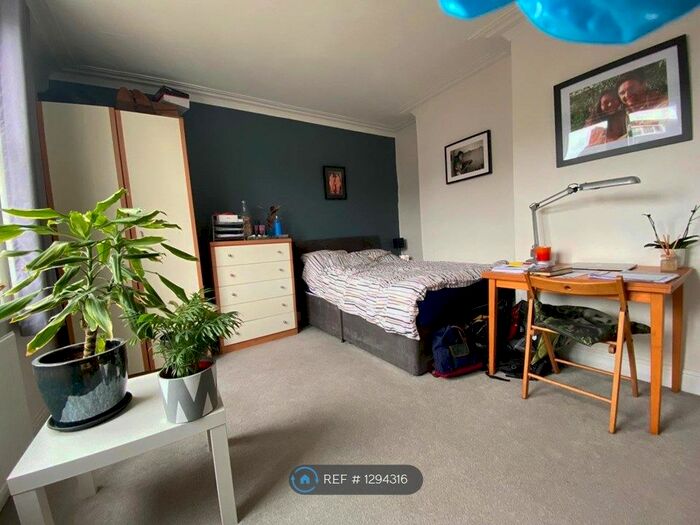 4 Bedroom Terraced House To Rent In Methley Mount, Leeds LS7