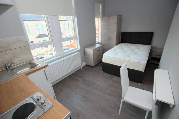 Studio To Rent In 8 Suffied Road, London N15