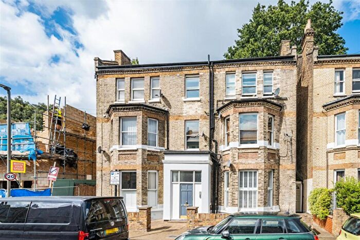 1 Bedroom Flat To Rent In Alderbrook Road, Clapham, SW12