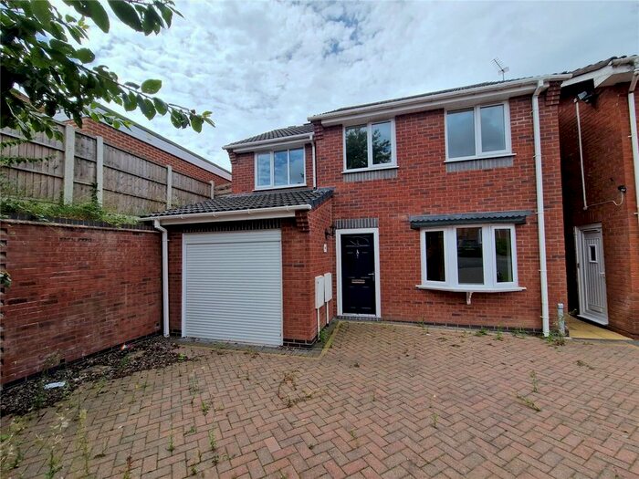 4 Bedroom Detached House To Rent In Cheyney Close, Wolverhampton, West Midlands, WV6