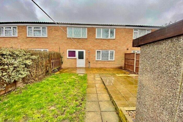 3 Bedroom Property To Rent In Winchester Road, Sandy, SG19