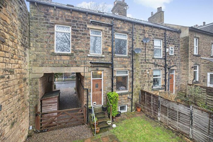 3 Bedroom End Of Terrace House For Sale In Church View, Menston, LS29