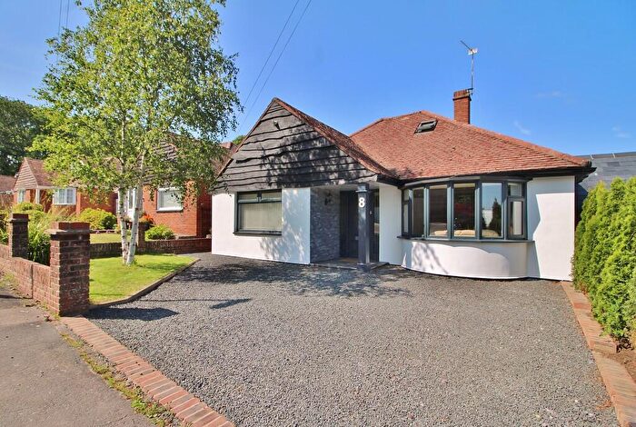 4 Bedroom Detached Bungalow For Sale In Hazelwood Avenue, Bedhampton, PO9