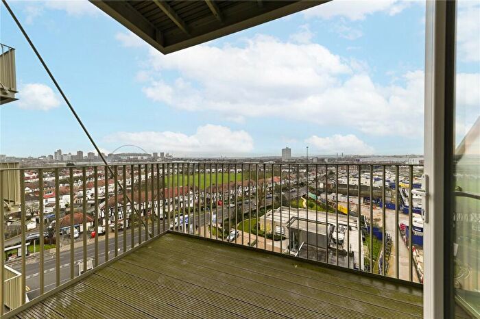 1 Bedroom Flat To Rent In Lavey House, Wembley, HA0