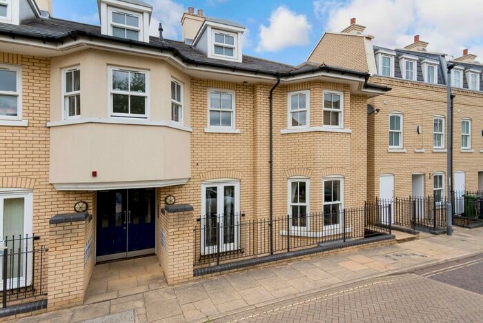 2 Bedroom Flat To Rent In St. Matthews Gardens, Cambridge, CB1