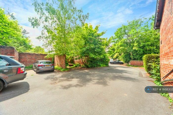 1 Bedroom Semi-Detached House To Rent In Blackwood Cottage, Leeds, LS17