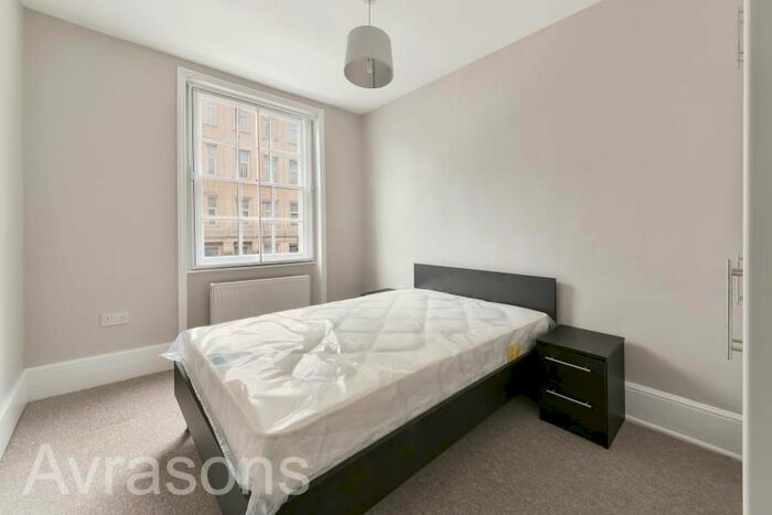 3 Bedroom Flat To Rent In Gray's Inn Road, London, WC1X
