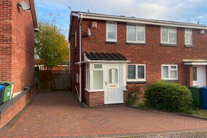 2 Bedroom Property To Rent In Goldsborough, Tamworth B77