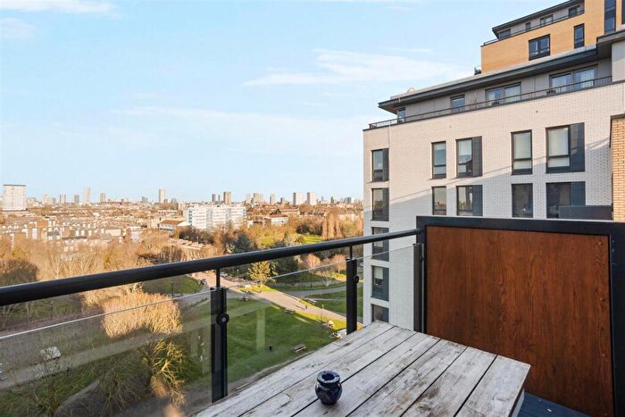 3 Bedroom Flat For Sale In Regalia Point, Palmers Road, E2