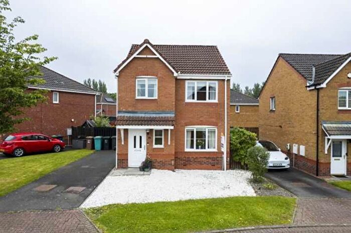 3 Bedroom Detached House For Sale In Borthwick Place, Gartcosh, Glasgow, G69
