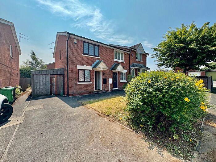 2 Bedroom Property To Rent In Babbacombe Drive, Nottingham, NG5