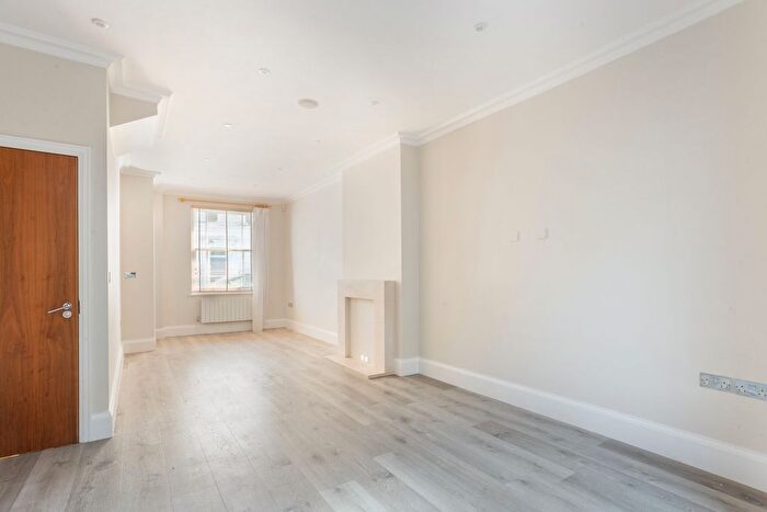 3 Bedroom Terraced House To Rent In Slaidburn Street, London, SW10