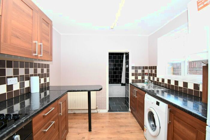 1 Bedroom Flat To Rent In Perth Road, London, Greater London E13