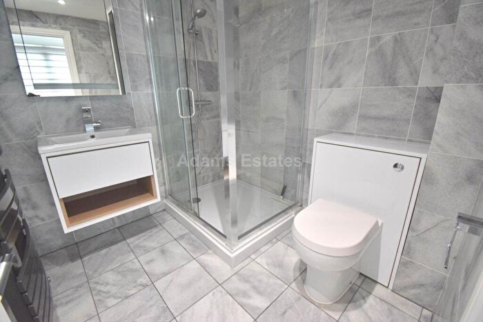 2 Bedroom Apartment To Rent In Pocket Place, Earley, RG6