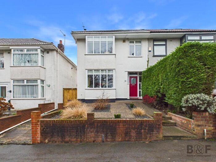 3 Bedroom Semi Detached House For Sale In Ridgeway Road, Bristol, BS16