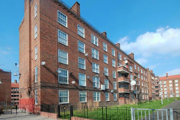 Studio To Rent In Pembury Close, Clapton, London, E5