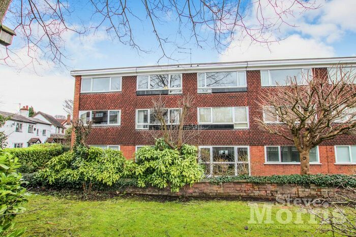 2 Bedroom Flat To Rent In Wentworth Court, Lichfield Road, Sutton Coldfield, B74