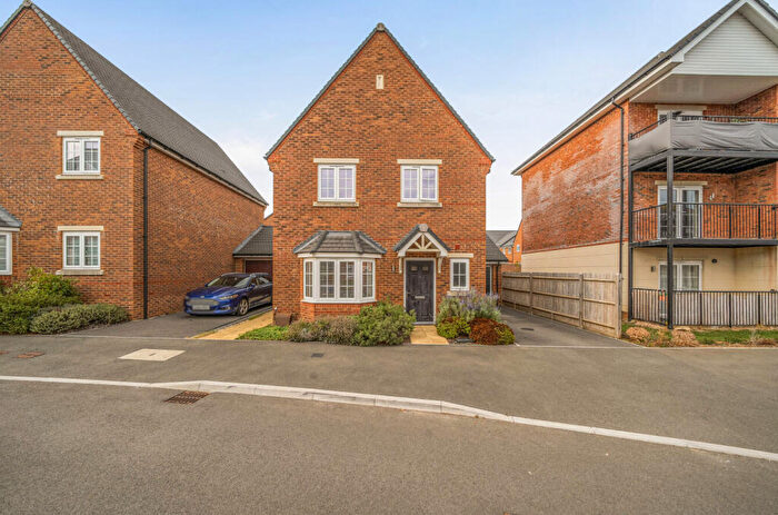 3 Bedroom Detached House For Sale In Raven Way, Shrivenham, Swindon, Oxfordshire, SN6